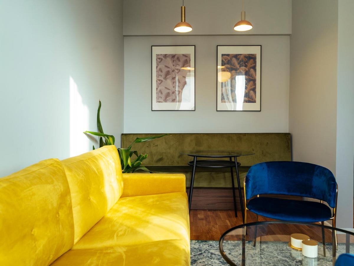 Beautiful Apartment - Top Location - Amazing Balcony Bukarest Exteriör bild
