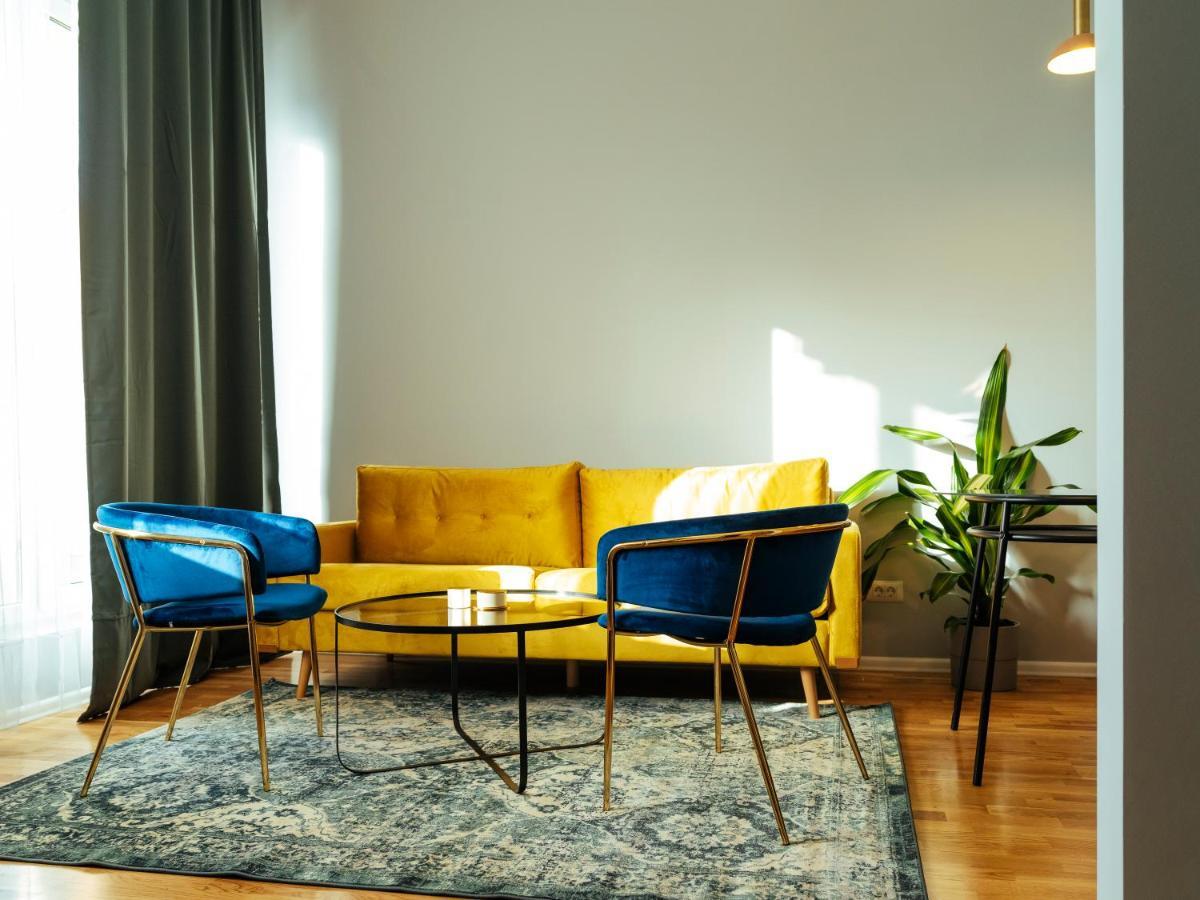 Beautiful Apartment - Top Location - Amazing Balcony Bukarest Exteriör bild