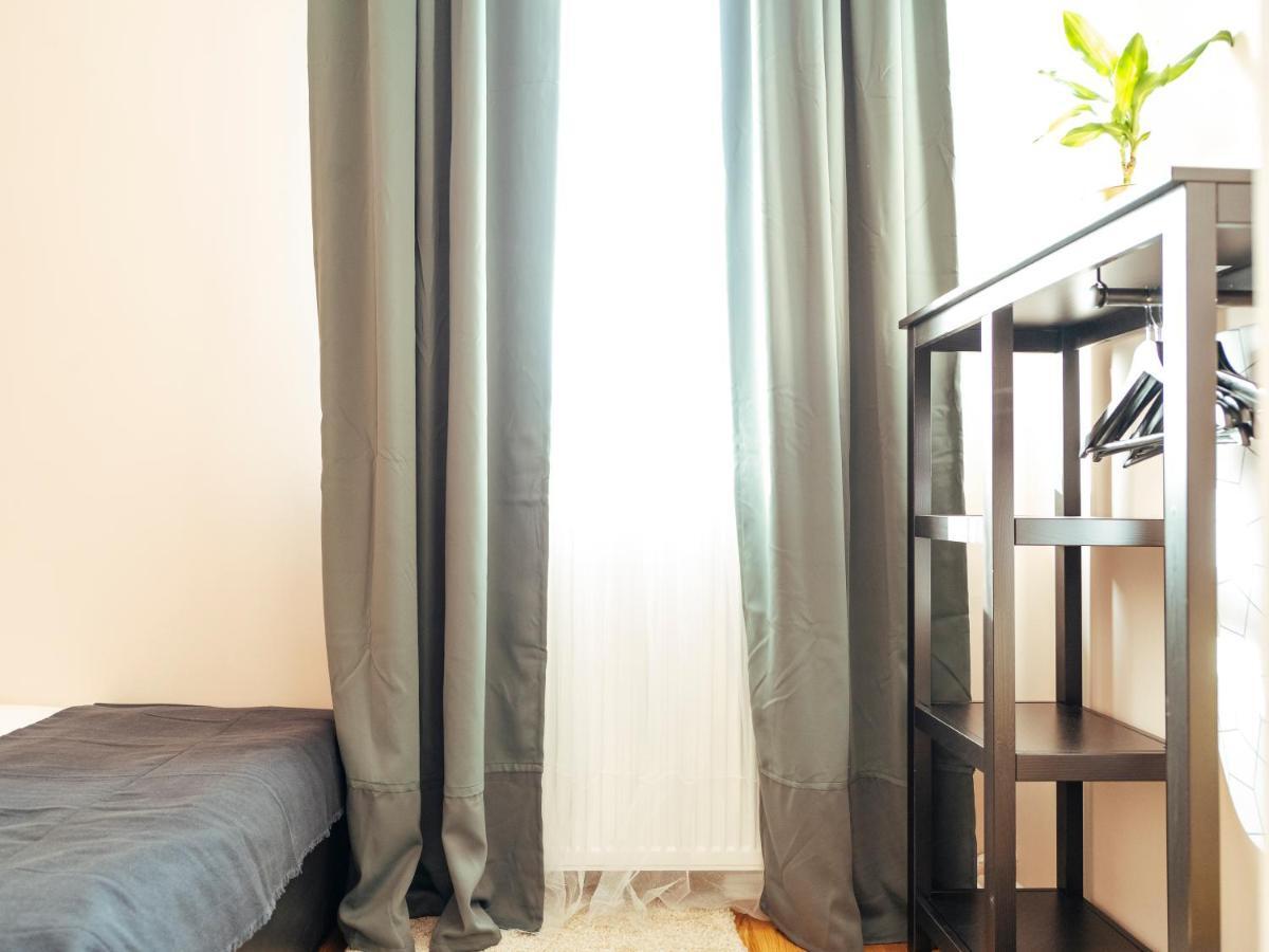 Beautiful Apartment - Top Location - Amazing Balcony Bukarest Exteriör bild
